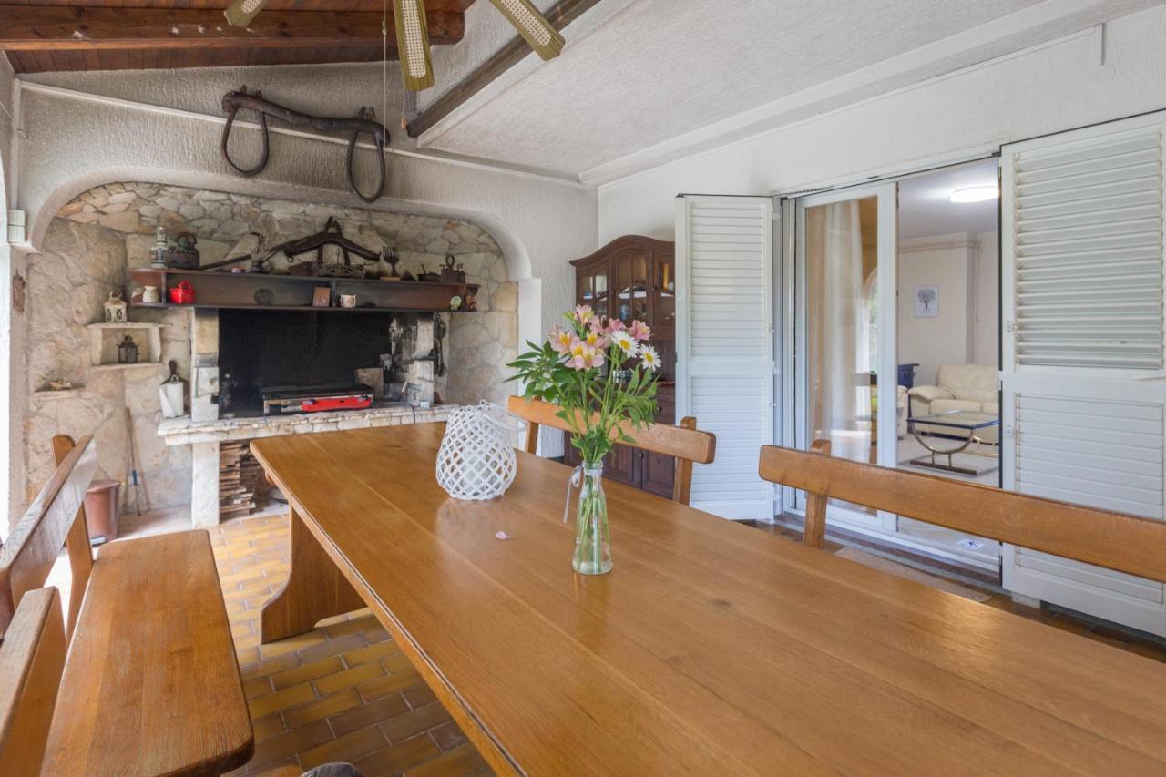 Vila Renata Pula Exteriör bild